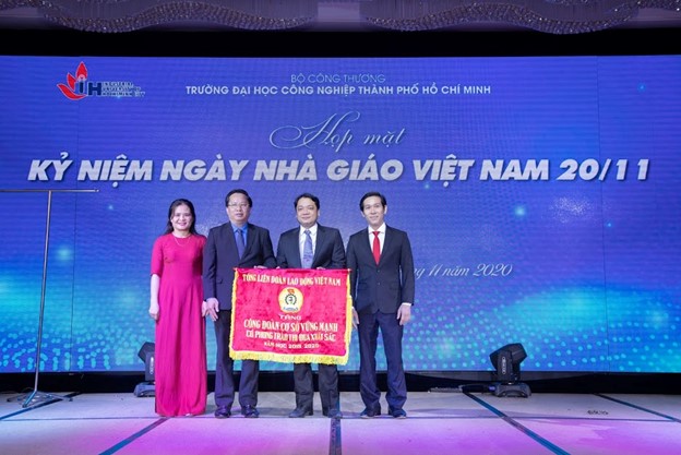 IUH tổ chức gặp mặt truyền thống nhân Ngày Nhà giáo Việt Nam 20/11