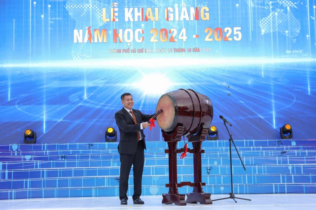 Tiếng trống thiêng liêng chào đón năm học mới 2024 - 2025 tại Đại học Công nghiệp TP.HCM