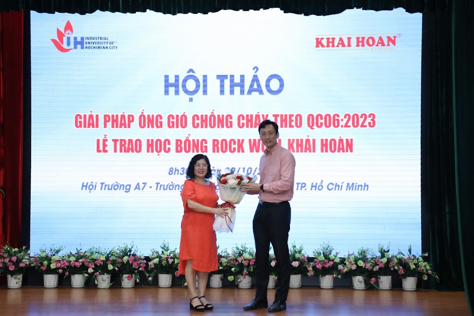 IUH cùng Rock Wool Khải Hoàn ươm mầm tương lai